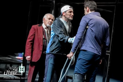 امروز شنبه 17 آذر

«شیروانی داغ» با اجرای ویژه به صحنه می‌رود