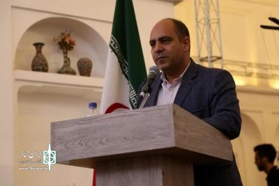 یادداشت معاون هنری اداره کل فرهنگ و ارشاد یزد:

«تئاتر خیابانی» می تواند باز نشر اندیشه تعاملی انسان با فضا برای ارائه یک شیوه اجرایی باشد