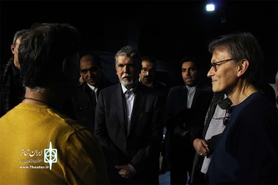 بازدید وزیر فرهنگ وارشاد از کارگاه های همایش برگزیدگان تئاتر استان ها