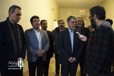 بازدید وزیر فرهنگ وارشاد از کارگاه های همایش برگزیدگان تئاتر استان ها