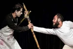 و اینک این مرگ است که بر سریر پادشاهی جولان می دهد 4