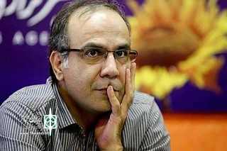 با اجرای یک نمایش کمدی

کوروش نریمانی به عمارت نوفل‌لوشاتو می‌رود