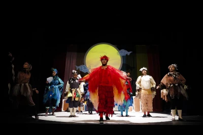 یادداشت  علی اکبر عبدالعلی زاده بر نمایش پرپر سیمرغ پر

انتقال مفاهیم هزارتوی فرهنگ از طریق روایت نمایشی به کودکان