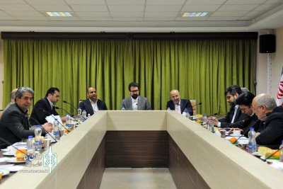 معاون امور هنری:

فریادها برای چند اثر بلند می شود اما تعداد فراوان آثار دیده نمی شود