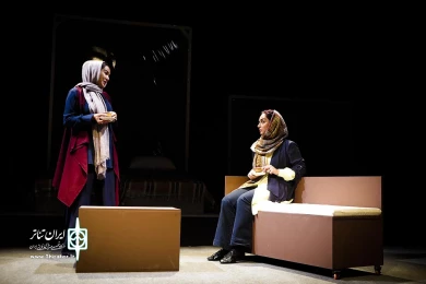ماه در آب