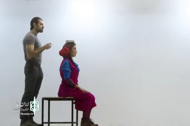 وقتی خروس غلط می‌خواند