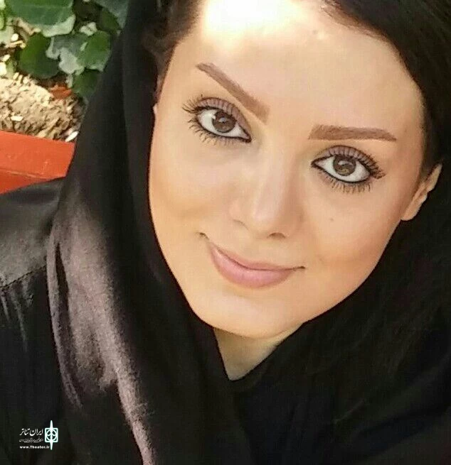یادداشت دریا دریایی،کارگردان نمایش «کُلفَت‌ها»