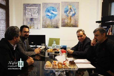 بازدید معاون هنری وزارت ارشاد از دبیرخانه تئاتر فجر