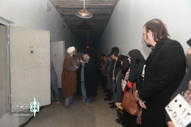 زمان در حبس قصر