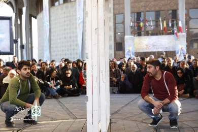 درها به روی چه کسی ...