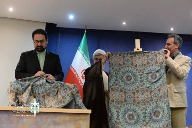 رونمایی از کتاب چهل سال نمایش