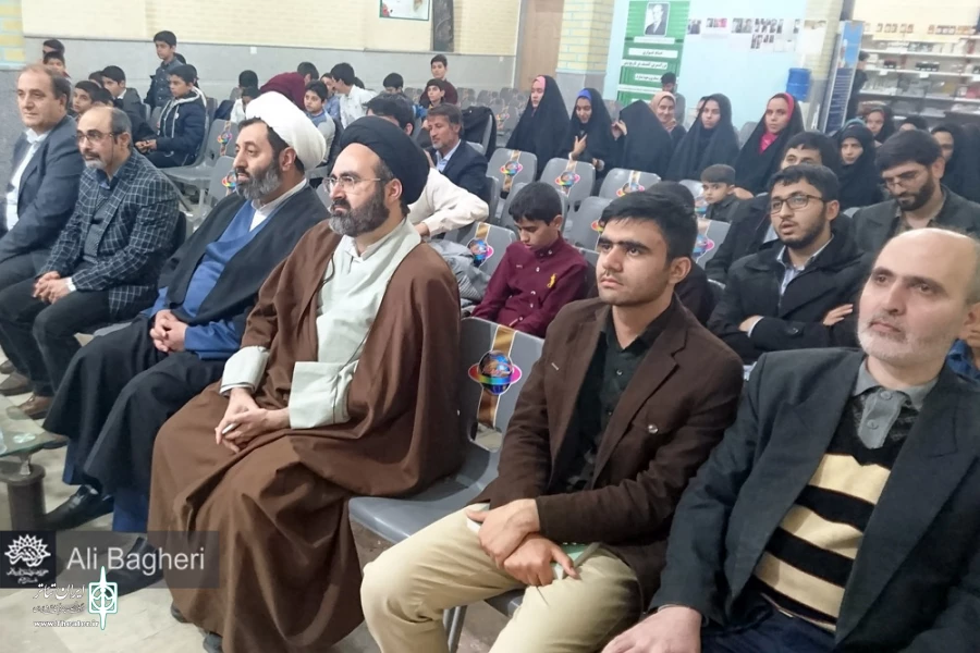 از هنرمندان انقلابی تئاتر مسجد در قم تجلیل شد 3