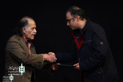 At closing Ceremony of  Onvan Theater Festival

Editor-in-chief  of Tehran Theater website was honored