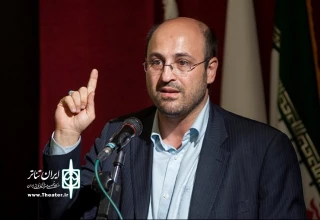 مدیرعامل خانه تئاتر در مراسم بزرگداشت رکن‌الدین خسروی بیان کرد:

از او آموختیم که کارگردانی خلق یک جهان تازه است