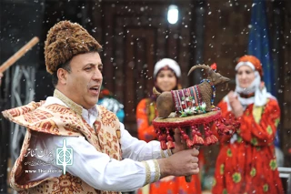 نگاهی تاریخی به نوروز و آیین های نمایشی در این ایام :

میراث نیاکان اینک بر سفره دل ما نشسته