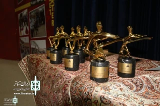 با اعلام برگزیدگان ششمین  جشنواره تئاتر خیابانی ارس

«دنیای آدم ها»   به دبیرخانه جشنواره بین المللی تئاتر فجر معرفی شد
