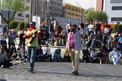 تئاتر خیابانی در محوطه تئاتر شهر