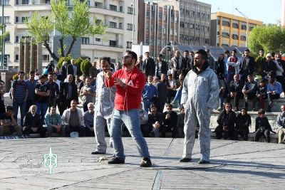 علی رحیمی در گفت‌و‌گو با ایران تئاتر

تئاتر خیابانی از شیوه‌های اجرایی متنوعی بهره می‌برد