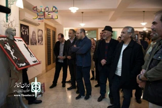 در نمایشگا‌ه‌های «هفته بزرگداشت تئاتر» ارائه می‌شود

تئاتر از منظر عکس، پوستر، طراحی صحنه و لباس