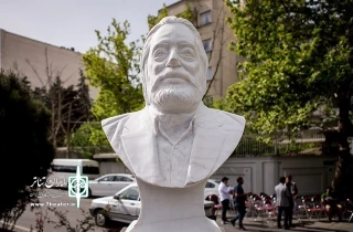 به دنبال  نارضایتی از ساخت نامناسب اثر

سردیس استاد جمشید مشایخی بازسازی و اصلاح می‌شود