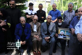 علی نصیریان در مراسم تشییع دوبلور پیشکسوت:

پرویز بهرام در کنار گویندگی  بازیگری بسیار توانمند بود
