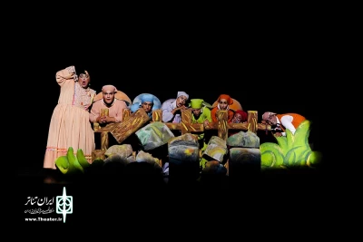 پاهای خانم هزار پا