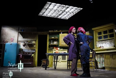 At Iranshahr Theater Complex

Asghar Farhdai was a special guest of the show “Curse of the starving Class”