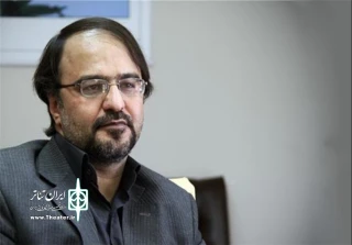 آسیب‌ شناسی ایران تئاتر از کاهش واحدهای دانشگاهی نمایش ایرانی(4)

رحمت امینی : واحدهای دانشگاهی نمایش ایرانی با نظریه‌پردازی همراه شود
