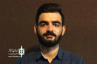 گفت‌وگوی ایران تئاتر با امیرمحمد مهاجری کارگردان نمایش «اولد سیبروک»

انسان بر اساس شرایط زمان خود خاکستری می‌شود