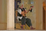 زادگاه نمایش، آیین هاست 11