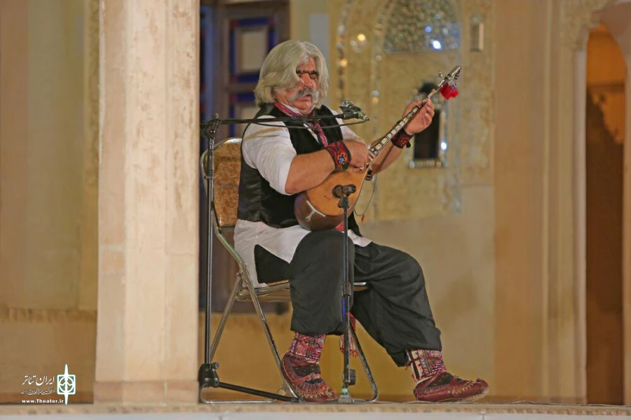 زادگاه نمایش، آیین هاست 11