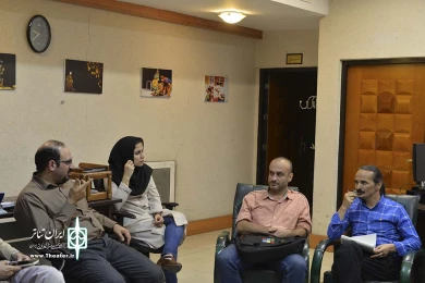 جلسه نقد وبررسی نمایش منِ عجیب