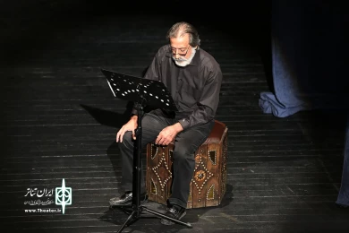 نمایشنامه خوانی سگی در خرمن جا