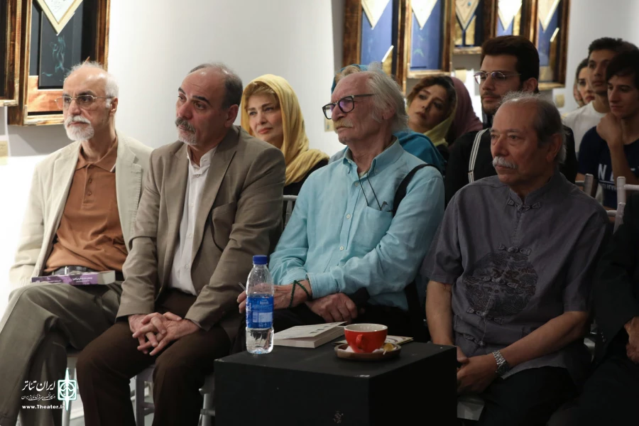طنزآوران جهان نمایش داریوش مودبیان رونمایی شد 8