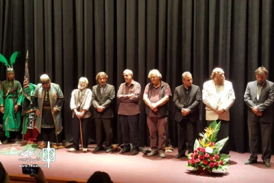 همزمان با رونمایی از کتاب در موزه آبگینه؛

نشست تخصصی تکیه دولت تهران برگزار شد