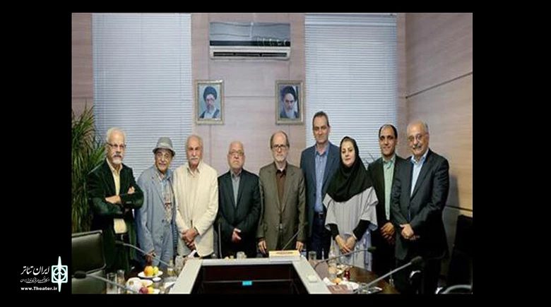 از نشان سمندریان و درجه یک هنری تا تبریک زاد روز اکبر رادی 2