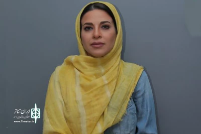 گفت وگو ایران تئاتر با فاطمه صارمی بازیگر نمایش جنگ نامه‌ی غلامان

بازی در نمایش‌های ایرانی کار سخت و پیچیده ای است