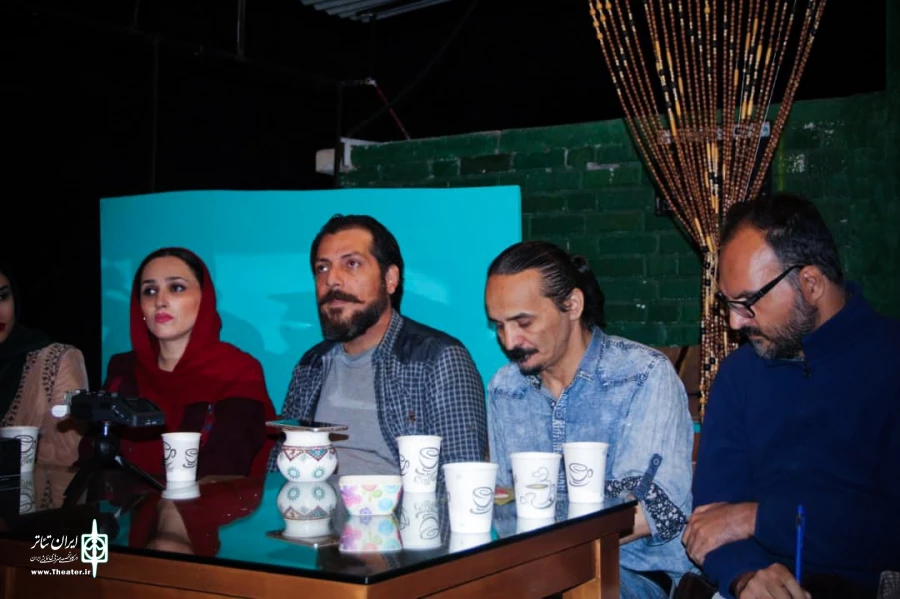 نشست نقد و بررسی «سرزمین پدری» برگزار شد 3