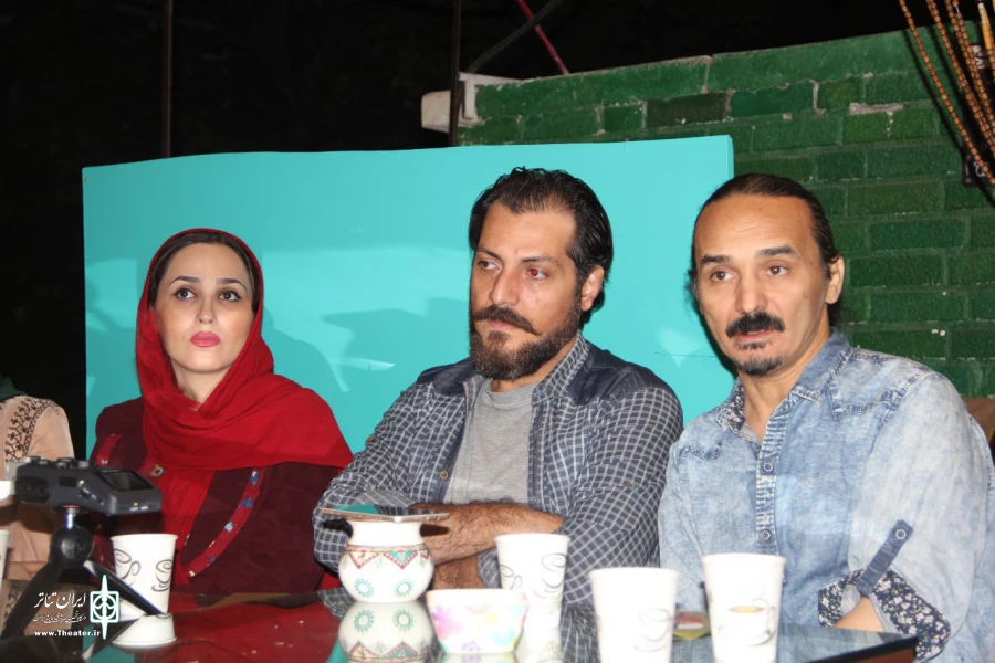 نشست نقد و بررسی «سرزمین پدری» برگزار شد 4