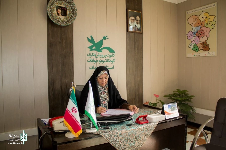 تماشاخانه های سیارکانون در طول برگزاری جشنواره تئاتر کودک مورد استقبال بچه های استان همدان قرار گرفته اند 3