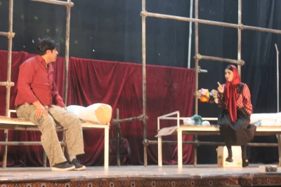 با اجرای تئاتر «ما شدیم سنگ خدا»

دهمین جشنواره تئاتر استانی جنوب کرمان  آغاز به کار کرد