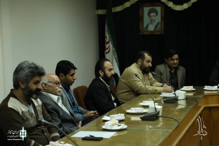 دیدار مدیرعامل انجمن هنرهای نمایشی با هنرمندان ساوه 6