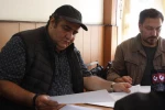 نمایش «ساده خط خطی » از تلویزیون  پخش می شود 2