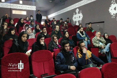 در حاشیه برگزاری جشنواره تئاتر استان گلستان:

جلسات نقد و بررسی آثار در گرگان برگزار می‌شود