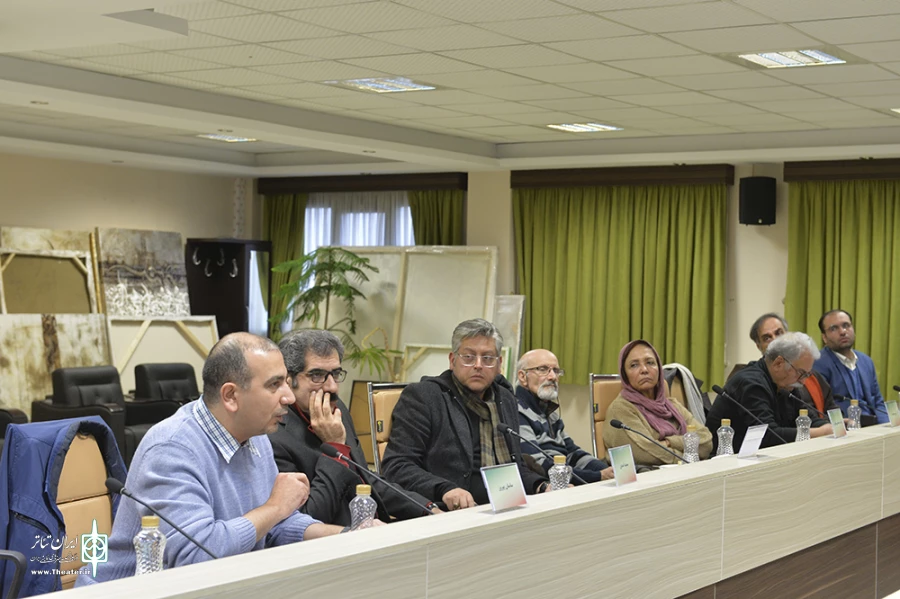 نشست کمیسیون فرهنگی مجلس با هنرمندان حوزه تئاتر