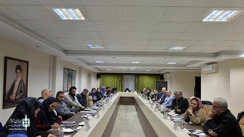 سلبریتی‌ها هنر ما را پولی کردند!
بودجه تئاتری سازمان های غیر مرتبط از اداره کل هنرهای نمایشی بیشتر است 2