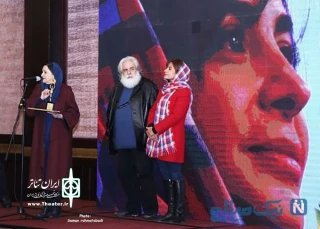 دبیر نخستین جشنواره ملی تئاتر آرخه در مراسم اختتامیه مطرح کرد:

تئاتر گستره طبیعی انسان را پیش رویمان قرار می‌دهد