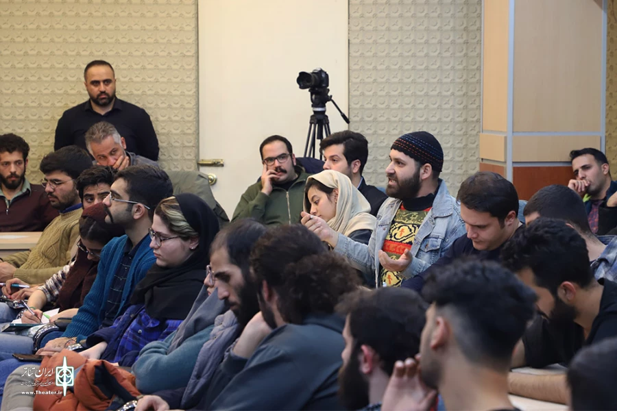 نشست آسیب شناسی جشنواره تئاتر دانشگاهی