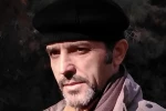 در بازگشت به خانه همه چیز برای مرد غریبه است
مرد تلاشی نمی کند که گذشته اش را شخم بزند و خودش را ملامت کند 2