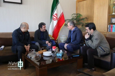 با حضور در مجموعه تئاتر شهر

شهرام کرمی از همایش تئاتر استان‌ها بازدید کرد